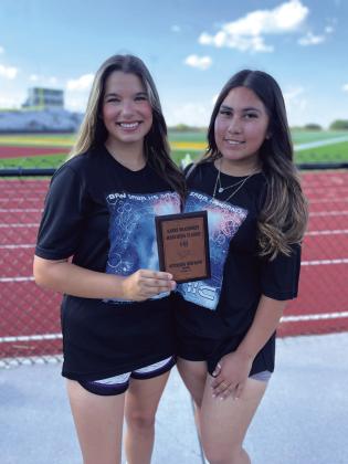 Armadillo Drum majors with their Outstanding drum Majors of the Day plaque Courtesy of Chans Moellendorf