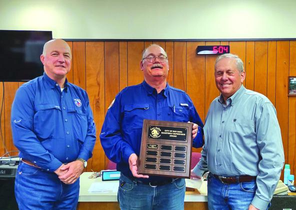 Wayne Yarbrough, Code Enforcement Officer, was awarded Supervisor of the First Quarter of 2024. Taking part in the ceremony were City Manager Scott Edmonson (on Wayne's right) and Mayor Ken Jordon (on Wayne's left).