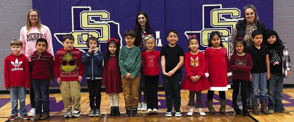 SSES 1st Grade Students with Perfect Attendance for the Fall Semester 2025 - L to R: Reagan Anderson, Juan Calvillo, Bowen Cisneroz, Blayde Cummings, Ashley Estrada, Kallum Hughes, Ellisyn Johnson, Luis Luna Tapia, Yaretzi Mendoza, Joselyn Pichardo, Guadalupe Rodriguez, Julian Rodriguez, Adriel Servin. 1st Grade Teachers L to R: Tara Mejia, Kylar Lewis, Kambria King