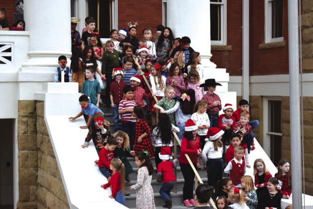 Children gathered on the Courthouse steps