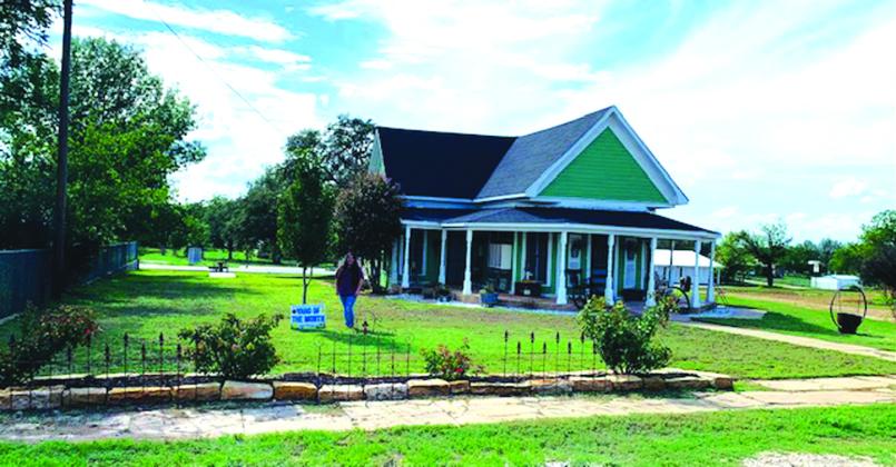 Richland Springs Yard of the Month