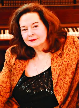 Linda Gail Lewis honors Jerry Lee Lewis at Llano Opry