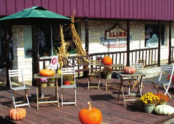 San Saba Garden Club 2021 Fall Decorating Contest