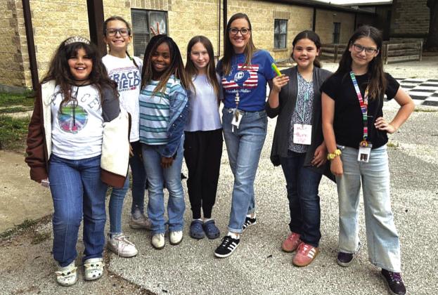 Dress Like Your Teacher Day: Analisa Aguilar, Victoria Ramos, Ariana Sharpe, Tayler Randolph, Mrs. Owen, Leilani Aguilar, and Annabella Morris