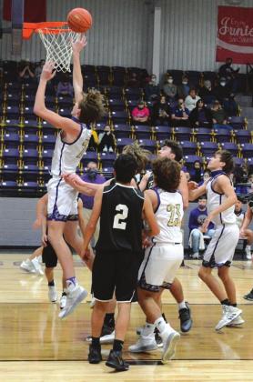 San Saba Dillos and Lady Dillos show off their BB shooting skills in hoop action last week