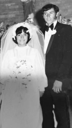 Lewis and Susie Garza Celebrate 50th Wedding Annivesary