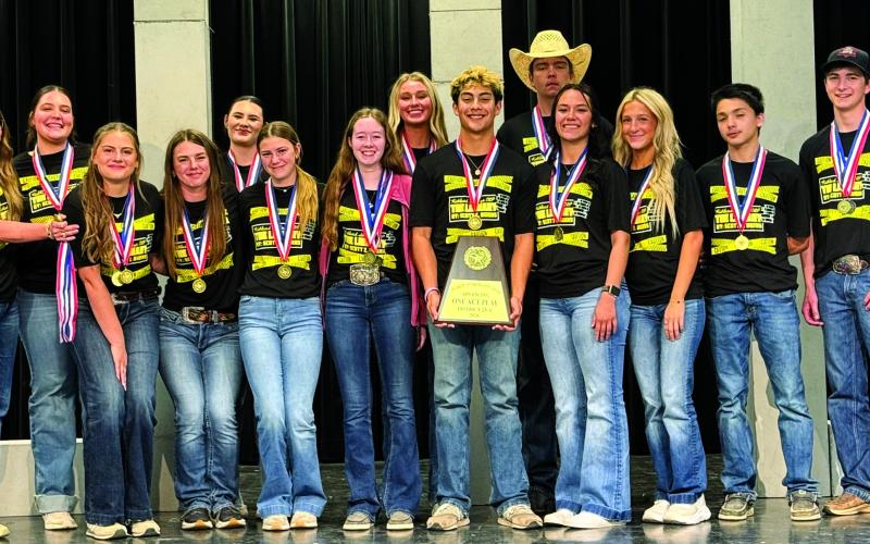Mrs. Locker, Paige Bailey, Raegan Eckert, Fallon Soto, Emma Bryant, Kasadee Daly. Maggie Bryant; Ian McKinnerney, Dalton Moats, JaceLynn Kilgore, Braylee Scarborough; Matthew Woerndell and Jaspur Farris. Missing from picture: Jayden Jordan, Mia Tharp, Kinzley Daly, and Kadence Isham.
