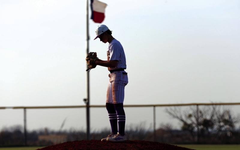 Dillos lose home opener against Comanche 16-6