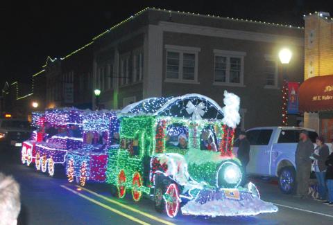 Christmas Extravaganza deemed a huge success; visitors and locals enjoyed Sip N’ Stroll, school choir, Santa’s Workshop, and lined Wallace Street to see dazzling parade