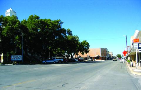 Downtown San Saba - Looking west on Wallace street in the 90’s before the restoration of the courthouse and downtown.