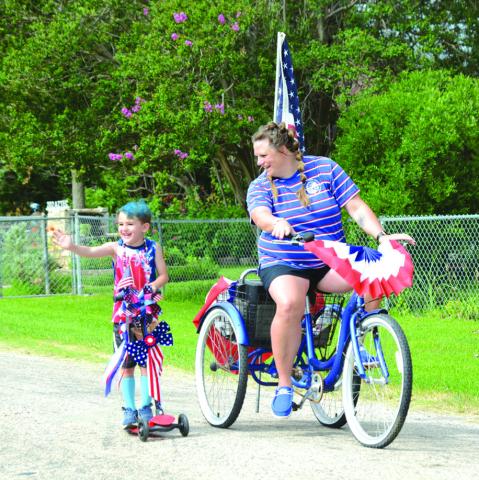 Cherokee Parade - Valerie Valdez and Brantley Shannon