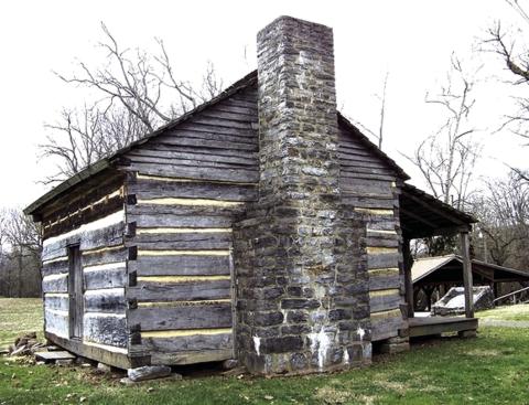 Replica of Davy Crockett’s family cabin