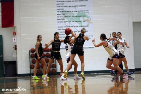 Lady Dillos Basketball action