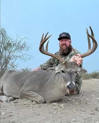 Premium Buck Hunt This is the ultimate deer hunting opportunity - take aim at a mature trophy white-tailed buck in West Texas.
