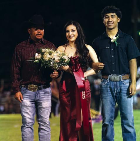 Queen Nominee Joana Correa is the daughter of Jose Correa. Joana was escorted by her father, Jose. Flower presenter was Daniel Rodriguez, son of Octavio and Veronica Rodriguez.