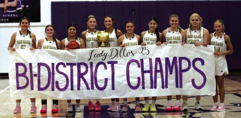 (L-R) Addy Hay, Baya Baskin, Aaliyah Patino, Olivia Sebastain, Cinzlea Stanton, Ema Argote, Chassidy Gonzales, Brooklyn Allison and Holly English Courtesy of Kayti Lackey -1916Athletics