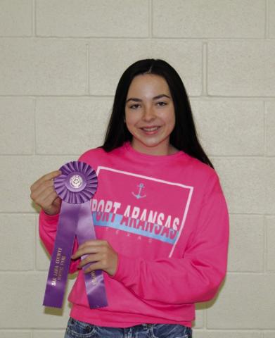 Raylee Wood grand champion cake- purchased by Kevin Shahan