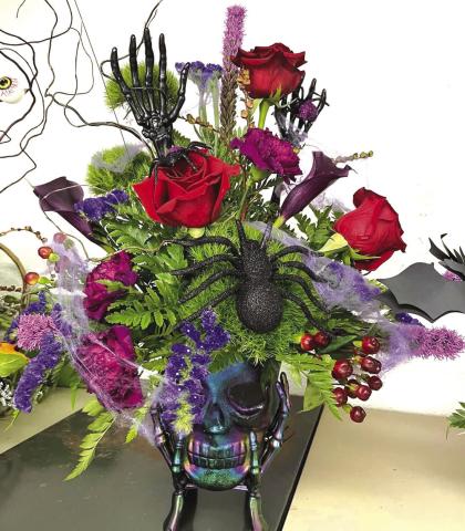 Floral Design Contest 1st place winner - Skyla Shannon Photo by Tiffany Berrio