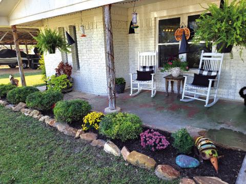 SSGC October Yard of the Month
