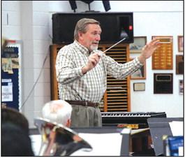 HPU’s Frank Nelson directs the Central Texas Community Band.