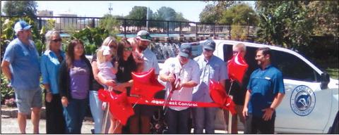 Eric McCoy and Courtney McCoy, Owner; Mike Taylor and Sonya Taylor, Owner; and Brian Taylor their son; along with Chamber Directors: Myia Stewardson, Bill Baker, Belle Sealy, Larry Davis, and Shawn Hull. Photo by Carolyn Preece