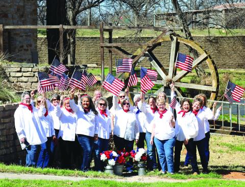 San Saba Garden Club says, Happy July 4th