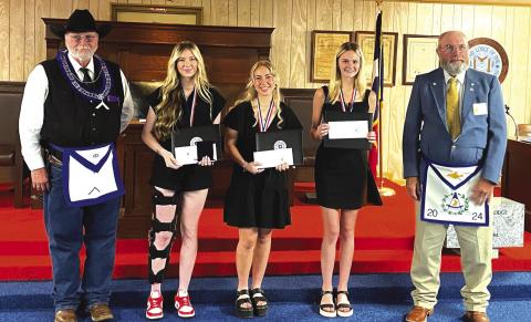 San Saba Masonic Lodge scholarship recipients (l-r) Les Hammett (Worshipful Master), Lili Appleton (Richland Springs), Maycie Shanklin (Cherokee), Avery Tharp (San Saba), and Thomas Thogmartin (District Deputy Grand Master) Courtesy of Jake Lackey