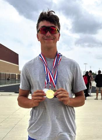 Jeremiah Wakefield will advance to state with a 2nd place finish in the 200m dash and a 1st place finish in the 100m dash. Courtesy Cecilia Langston